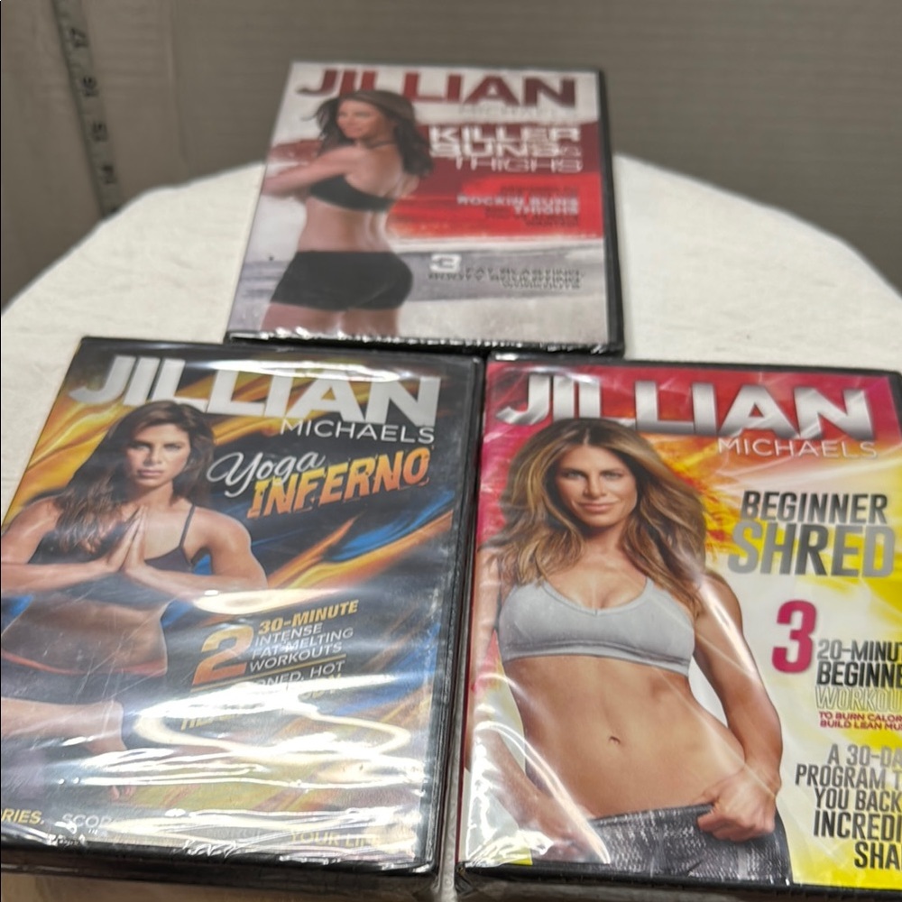 Jillian Michaels Workout DVD killer buns and thighs, beginner shred, yoga 3 NIP